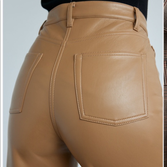 COPY - Aritzia cropped melinas - Picture 2 of 3